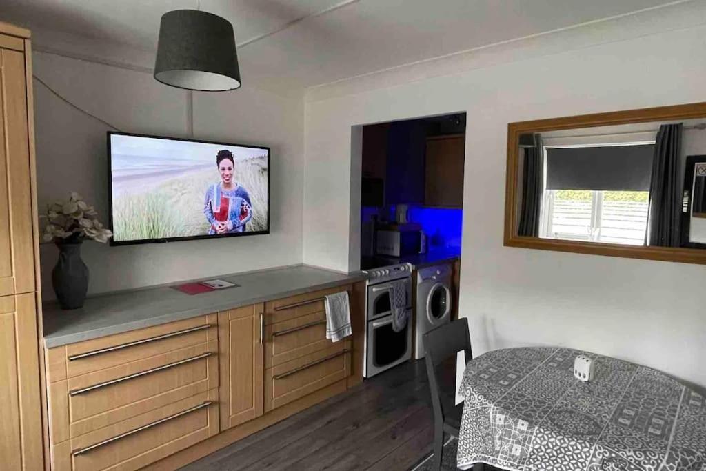 Cayton Village Hide Away Eksteriør billede